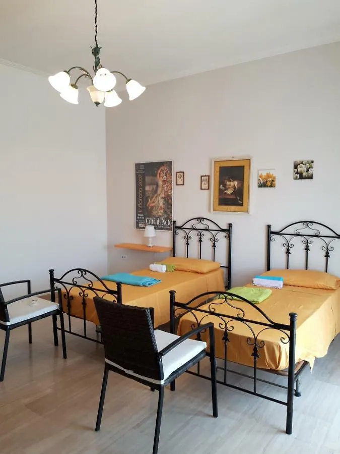 Garofano E Cannella Holiday Home Noto Daire